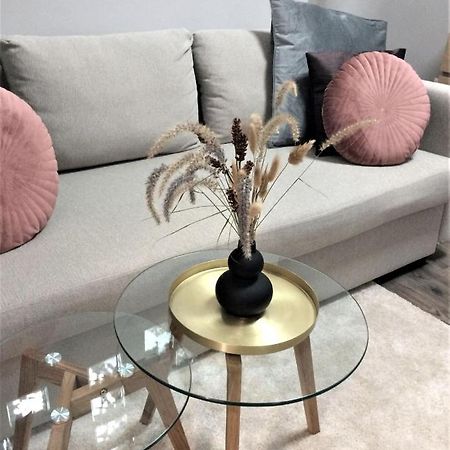 Magnolia Apartman Leilighet Sopron Eksteriør bilde